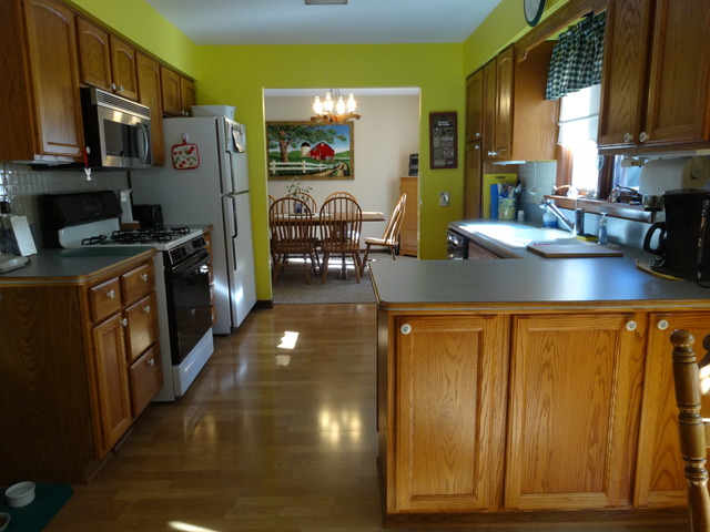 231 Aberdeen Road Cary, IL 60013 - Photo 5 of 25