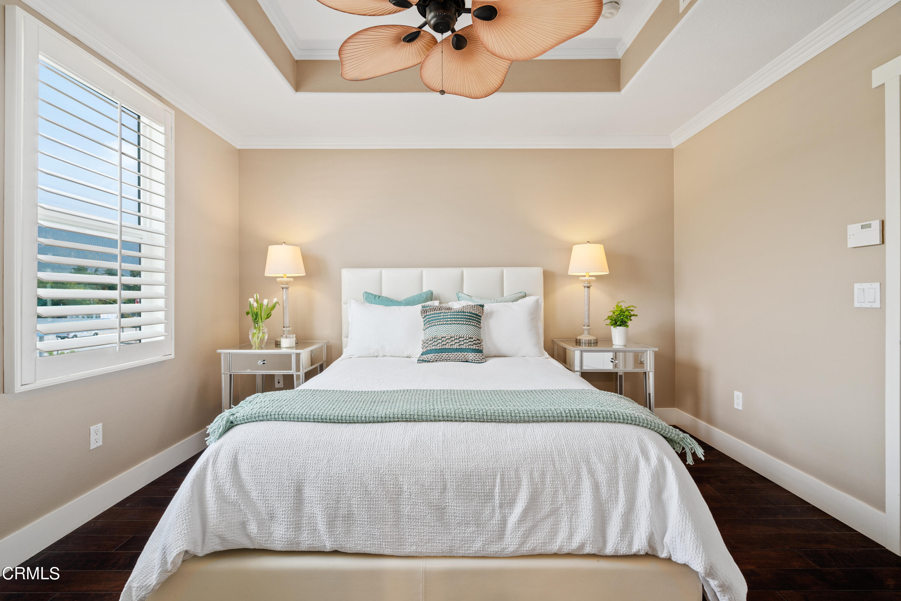 453 North Altadena Drive, Unit 5 Pasadena, CA 91107 - Photo 24 of 36 a bedroom with a bed and window