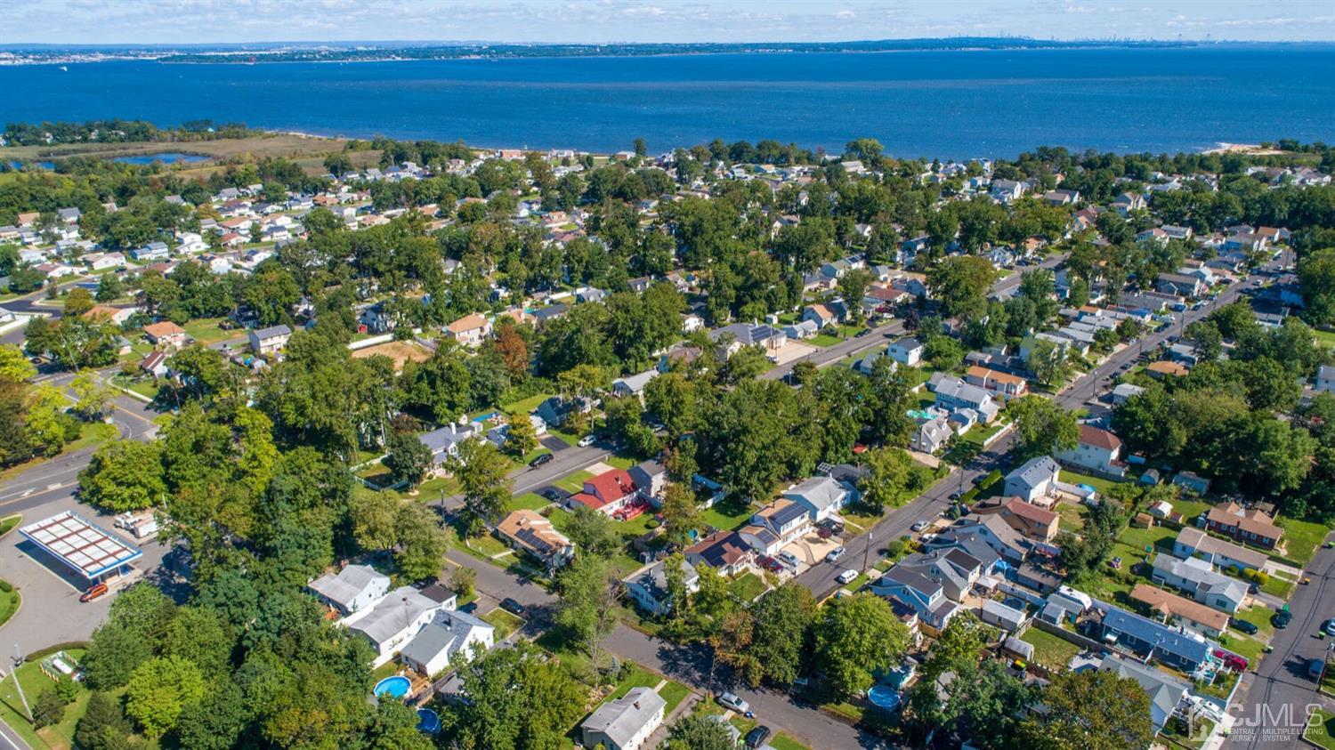 6 Ocean Boulevard Old Bridge, NJ 07735 - Photo 4 of 40