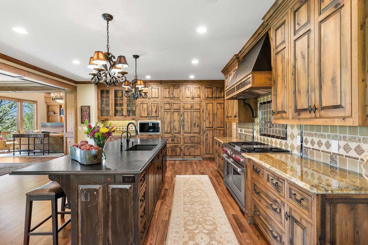6823 Alpine Trail Eden Prairie, MN 55346 - Photo 11 of 86