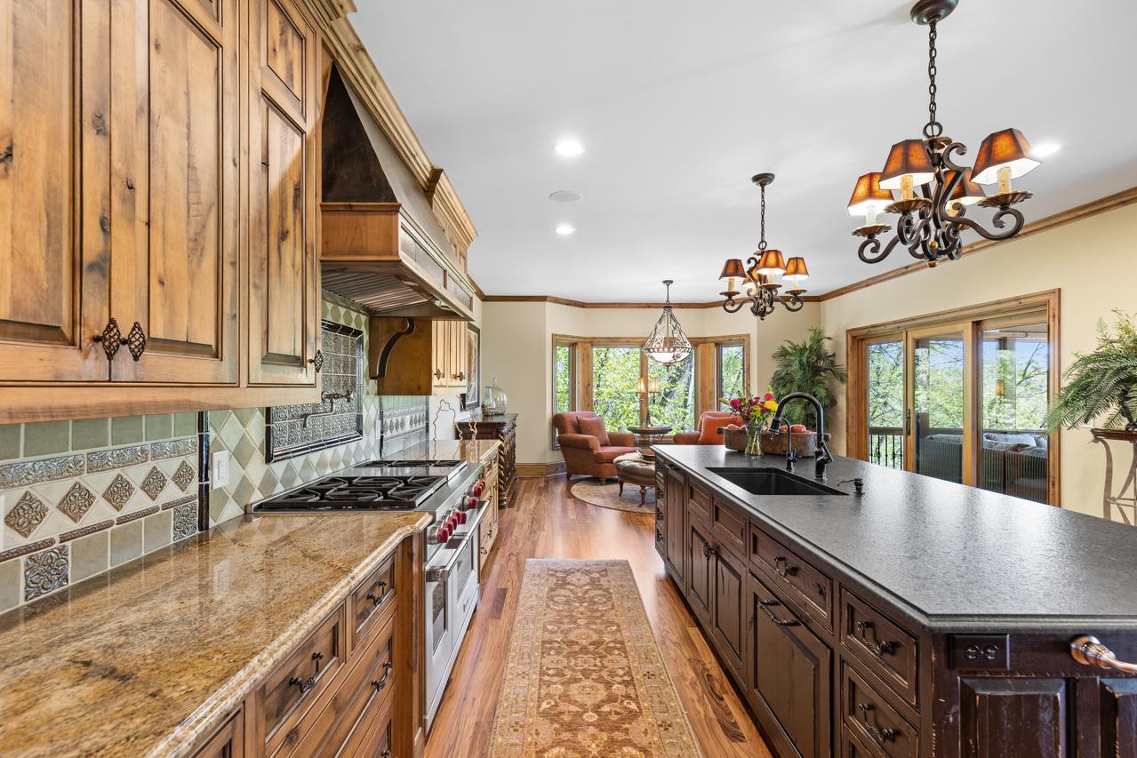 6823 Alpine Trail Eden Prairie, MN 55346 - Photo 7 of 86