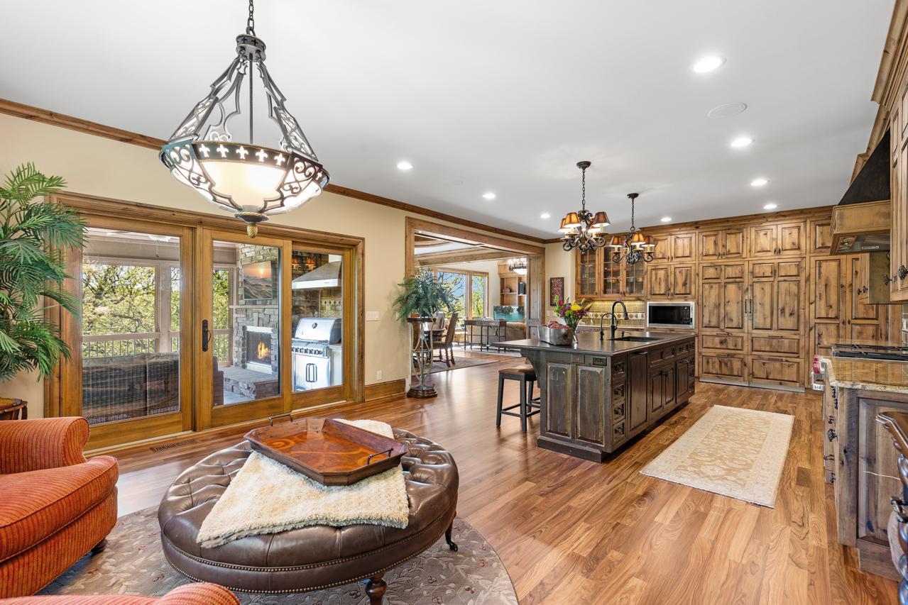 6823 Alpine Trail Eden Prairie, MN 55346 - Photo 9 of 86