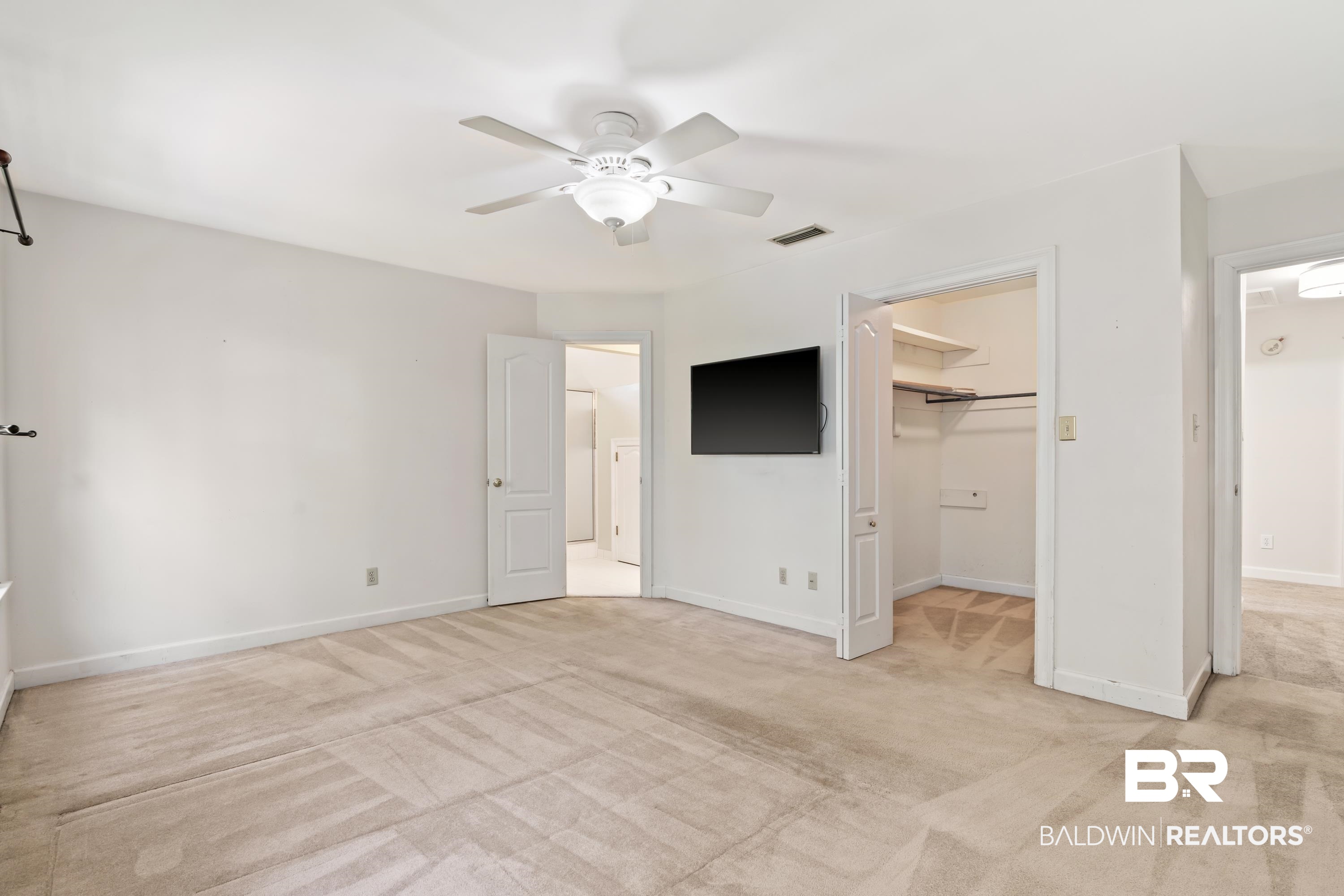 104 Hope Drive Daphne, AL 36526 - Photo 26 of 40 with Mounted TV