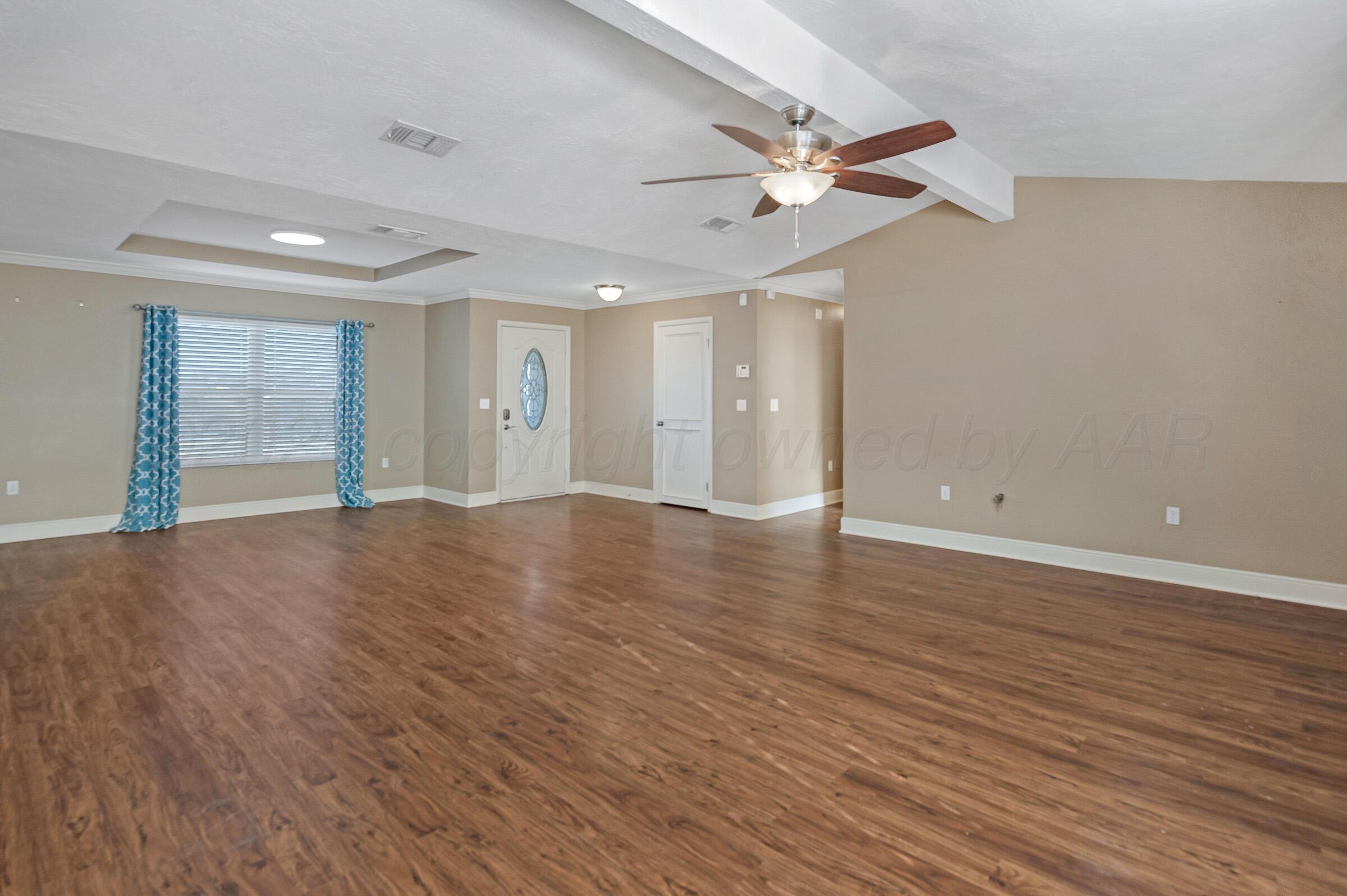 201 Rio Trail Amarillo, TX 79108 - Photo 5 of 31 005_Living Room