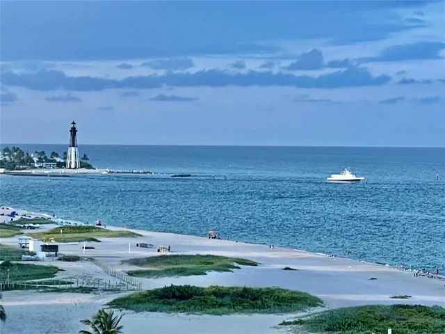 $3,300 | 750 North Ocean Boulevard, Unit 2008, Pompano Beach, FL 33062