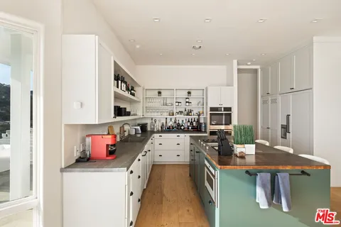 $5,000,000 | 7868 Electra Drive, Los Angeles, CA 90046