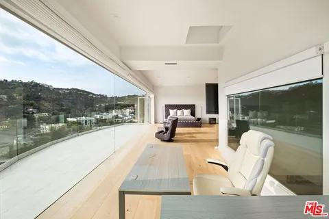 $5,000,000 | 7868 Electra Drive, Los Angeles, CA 90046