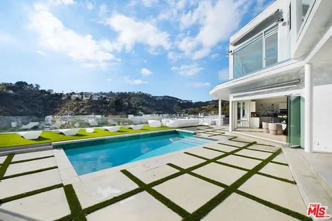 $5,000,000 | 7868 Electra Drive, Los Angeles, CA 90046