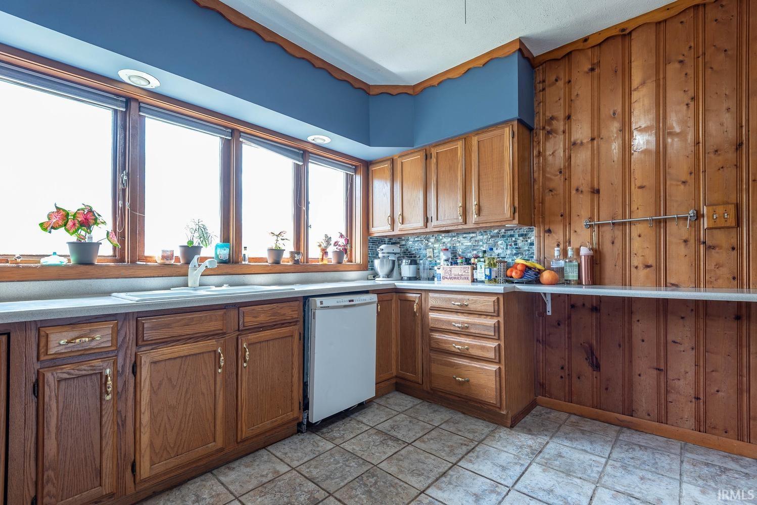 4977 South Rogers Street Bloomington, IN 47403 - Photo 11 of 29