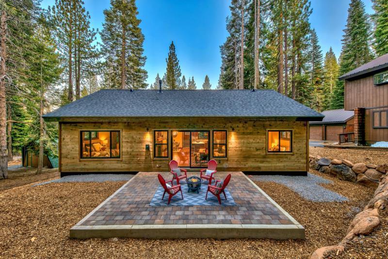 14356 Tyrol Road Truckee, CA 96161 - Photo 18 of 21 Gallery Image 18