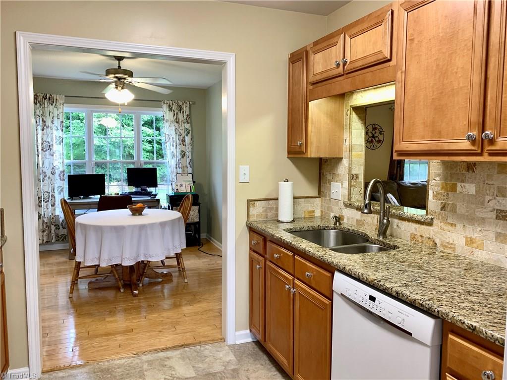 1124 Wesson Court High Point, NC 27265 - Photo 11 of 30 Gallery Image 11
