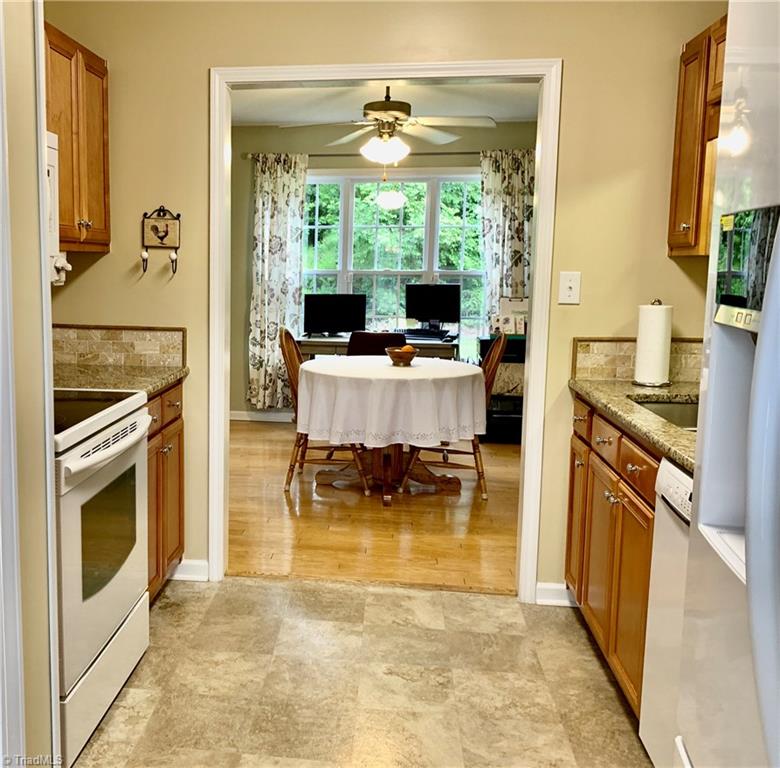 1124 Wesson Court High Point, NC 27265 - Photo 13 of 30 Gallery Image 13