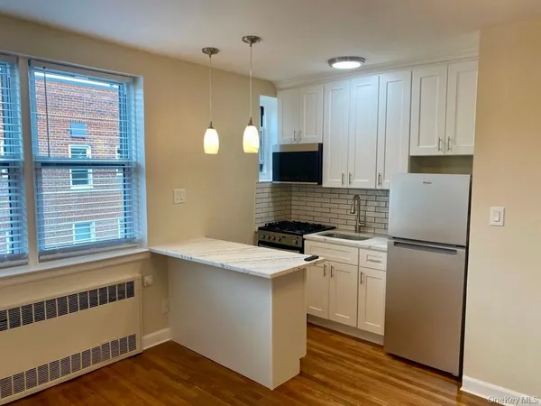 $169,000 | 32 Cathedral Avenue, Unit 6C, Hempstead, NY 11550