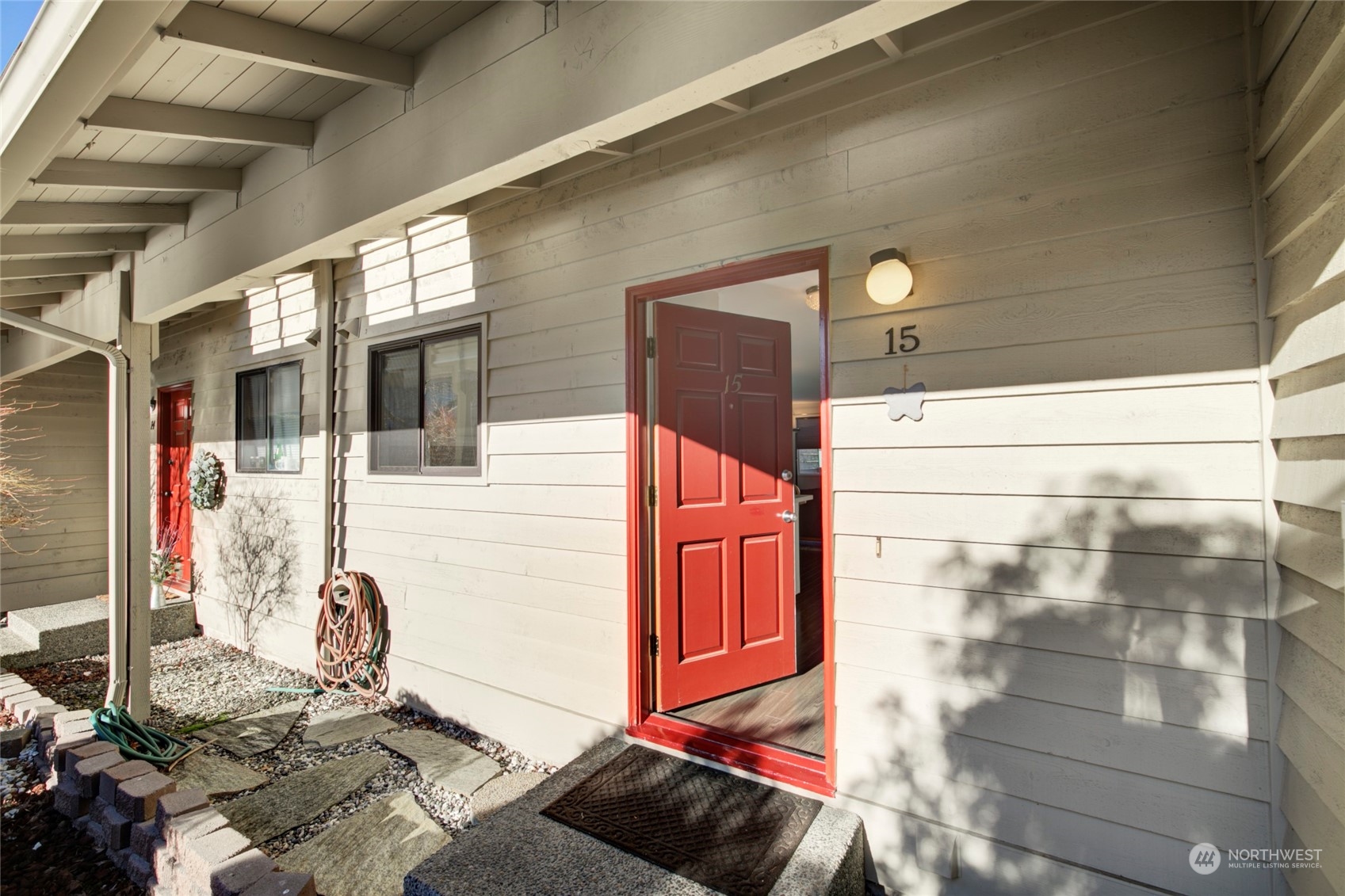 22906 Edmonds Way, Unit 15 Edmonds, WA 98020 - Photo 2 of 22 a front view of a building