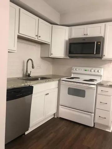 $1,500 | 107 West Richland Street, Unit E, Summerville, SC 29483