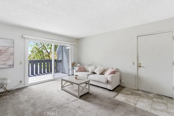 $750,000 | 44 Fallbrook, Irvine, CA 92604