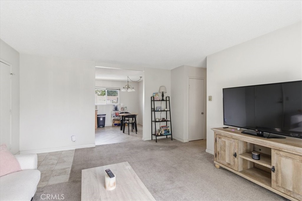 44 Fallbrook Irvine, CA 92604 - Photo 5 of 28