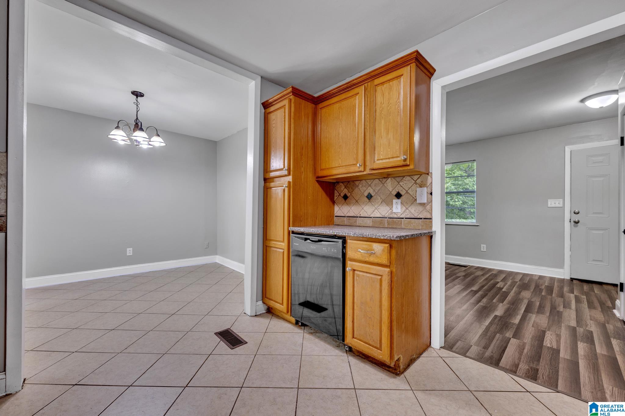 729 North Pine Hill Road Birmingham, AL 35217 - Photo 11 of 22