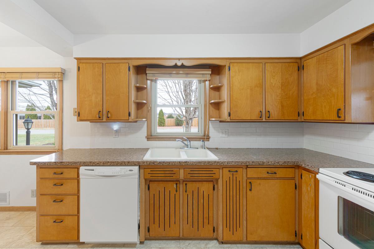 2335 4th Street Northwest Faribault, MN 55021 - Photo 12 of 42