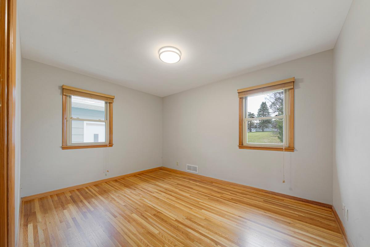 2335 4th Street Northwest Faribault, MN 55021 - Photo 17 of 42