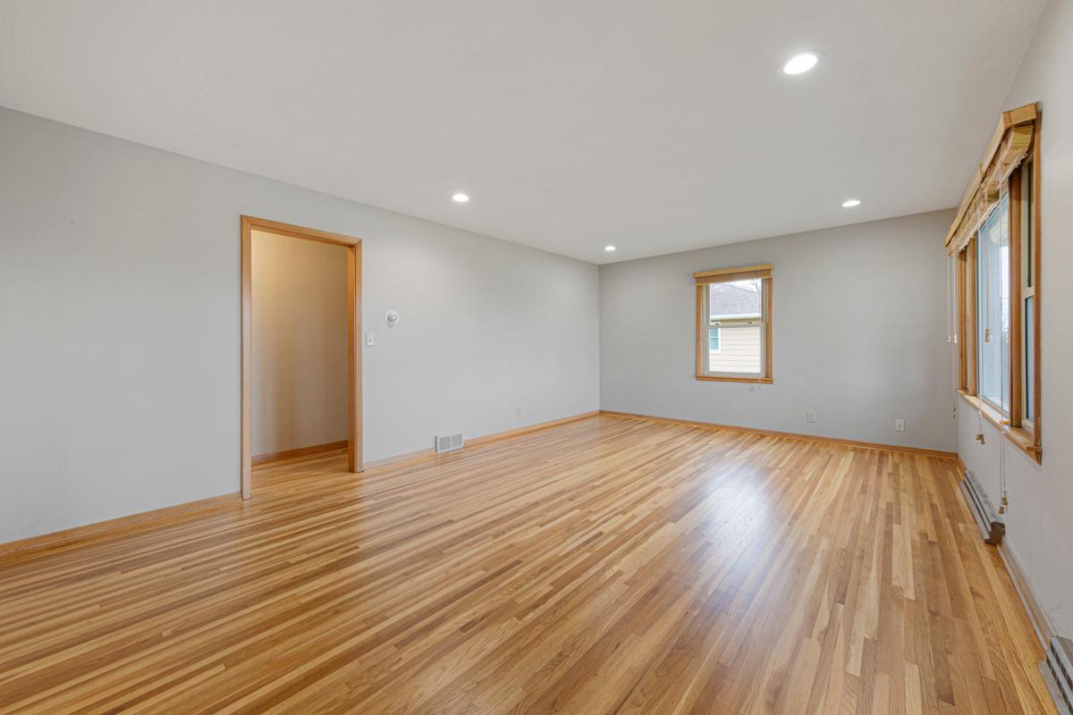 2335 4th Street Northwest Faribault, MN 55021 - Photo 2 of 42