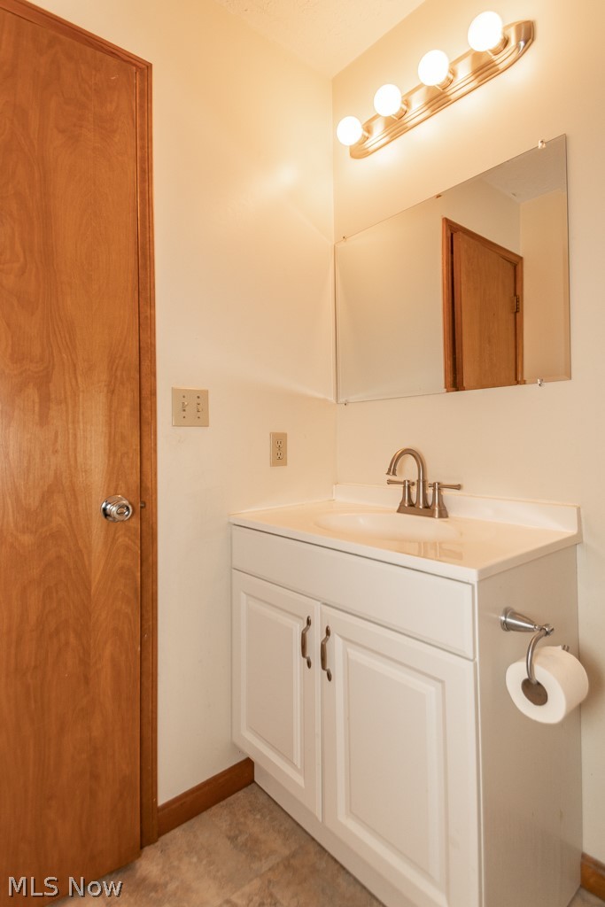 7075 Warner Road Madison, OH 44057 - Photo 19 of 34