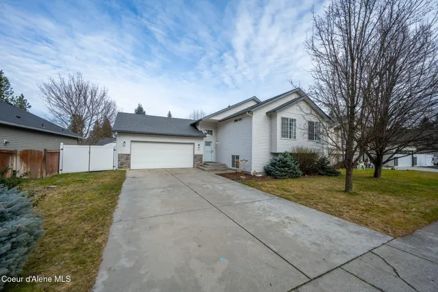 $599,000 | 1201 West Edgewood Circle, Coeur D'Alene, ID 83815