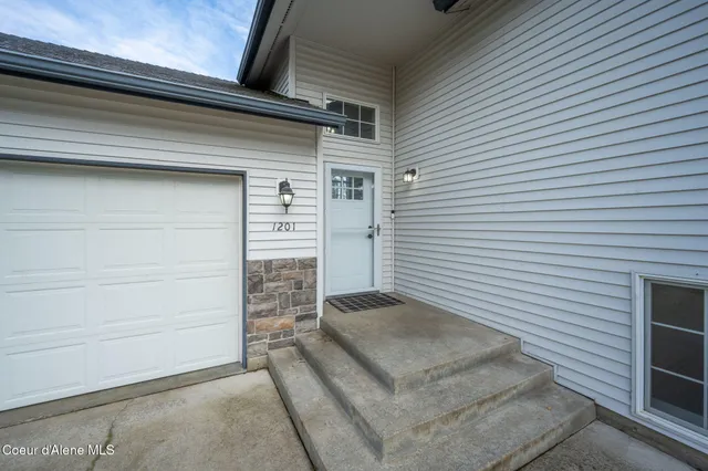 $599,000 | 1201 West Edgewood Circle, Coeur D'Alene, ID 83815