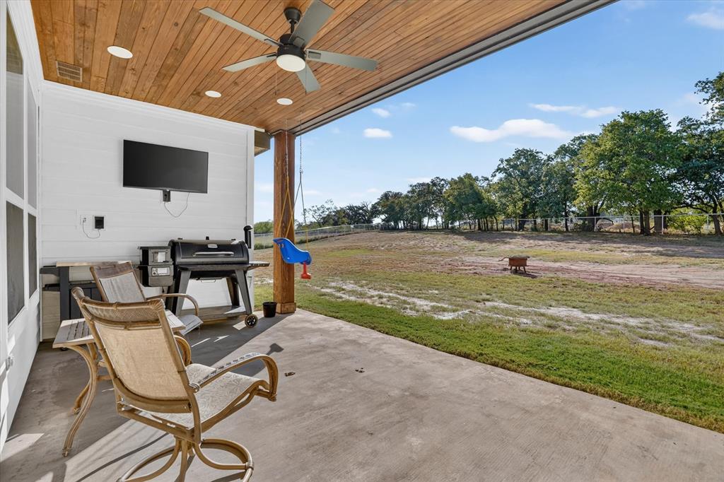 332 Jonny Boy Way Springtown, TX 76082 - Photo 35 of 40 Gallery Image 35