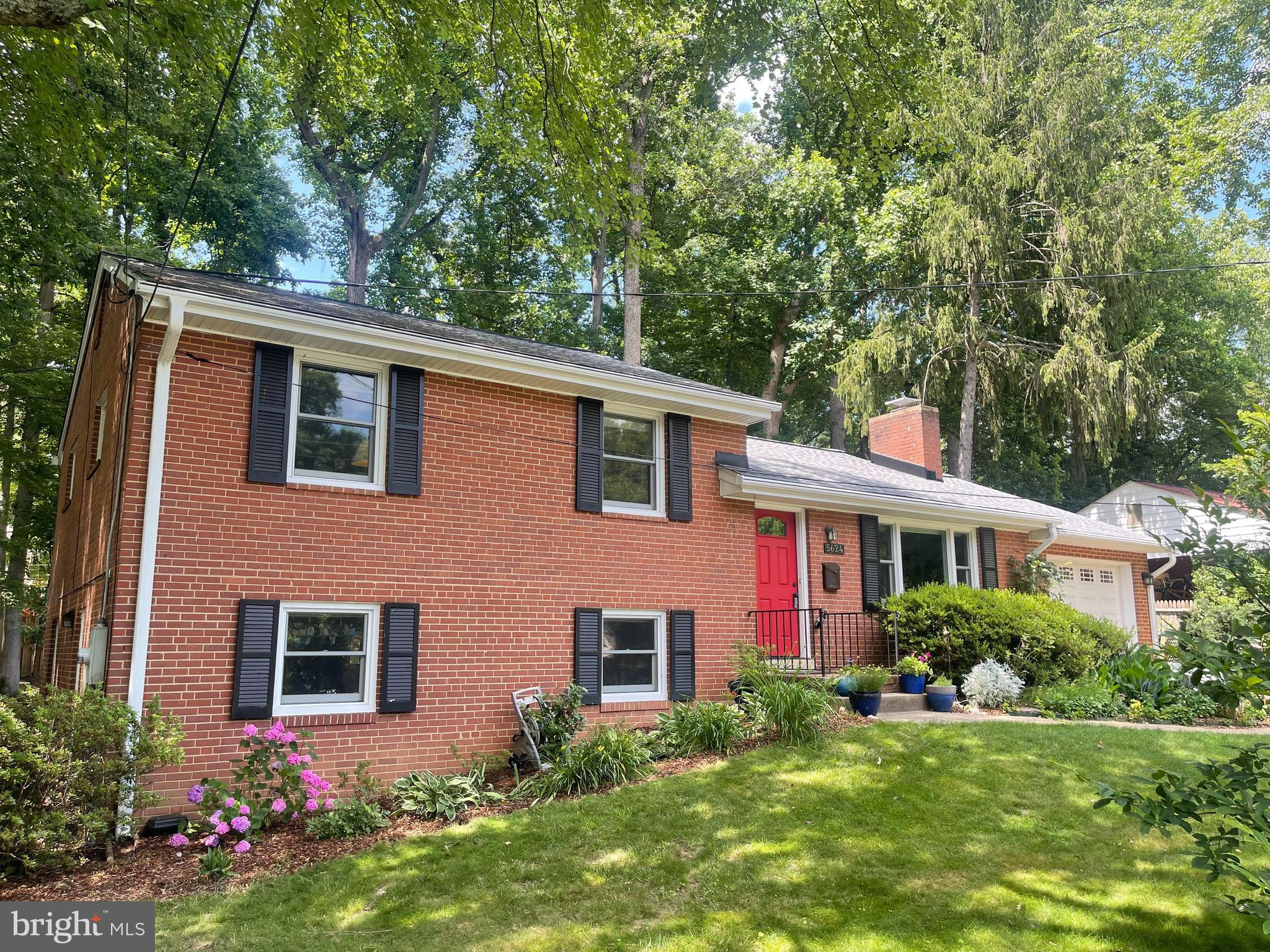 5624 Heming Avenue Springfield, VA 22151 - Photo 2 of 43