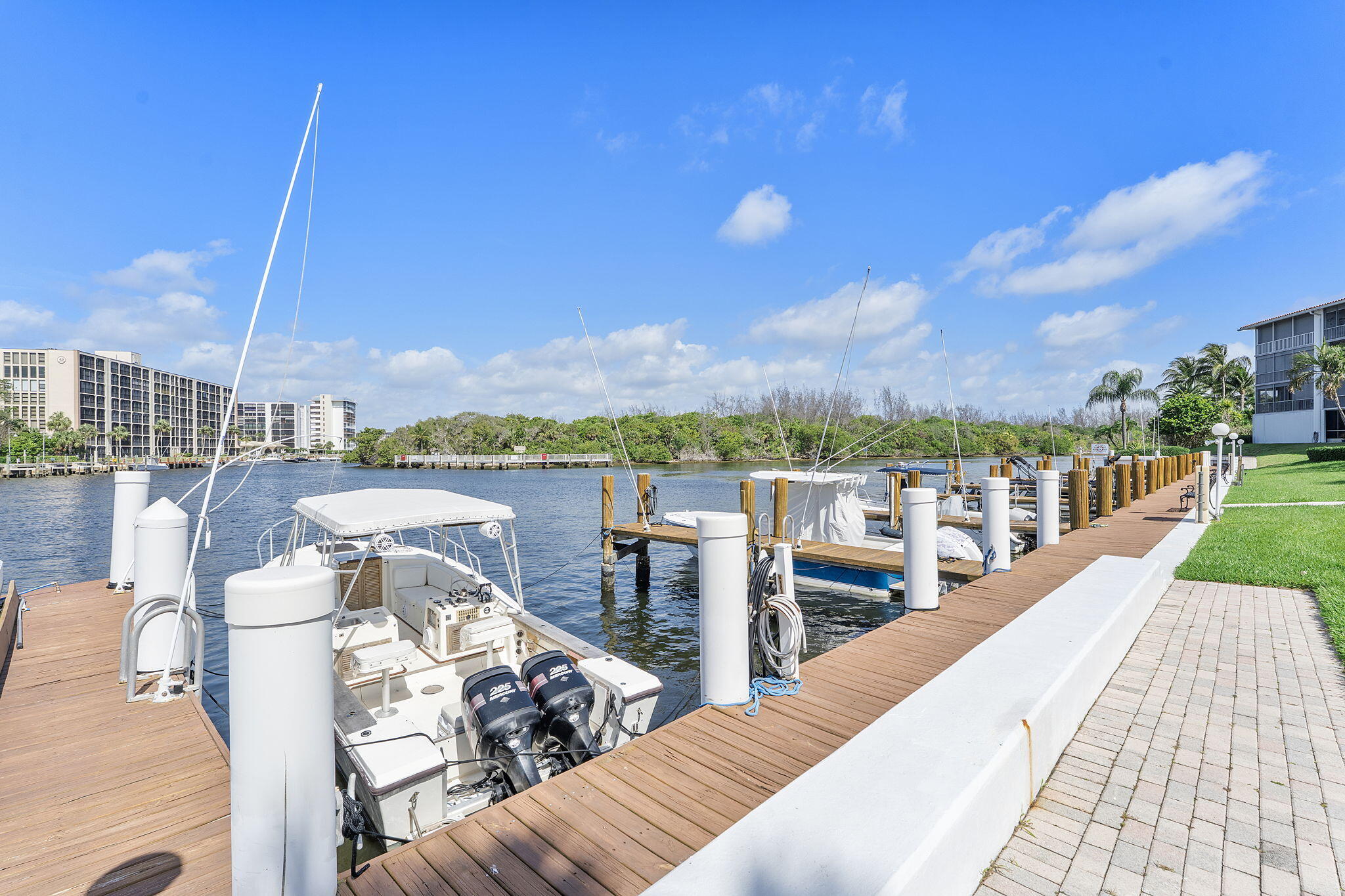 101 Northeast 19th Avenue, Unit 208 Deerfield Beach, FL 33441 - Photo 28 of 38 a view of a balcony with city view