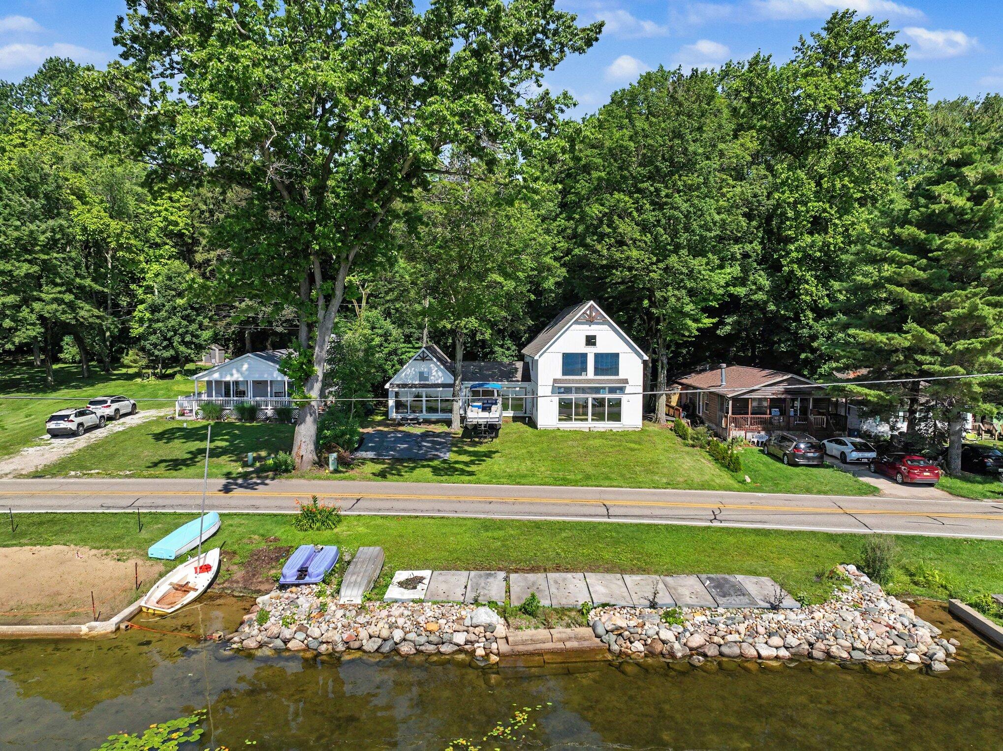 50756 Garrett Road Dowagiac, MI 49047 - Photo 2 of 36 030_file_5087