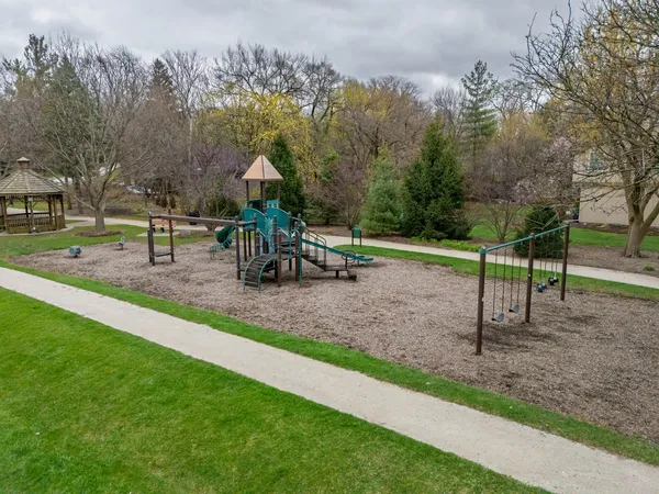 $545,000 | 6325 Keokuk Road, Indian Head Park, IL 60525