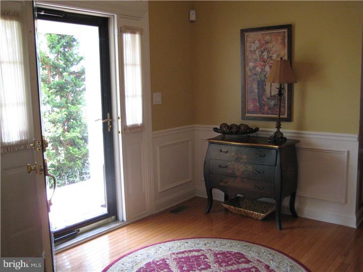 7 Jasmine Road Lumberton, NJ 08048 - Photo 2 of 25 Foyer