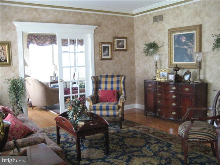 7 Jasmine Road Lumberton, NJ 08048 - Photo 4 of 25 Living Room