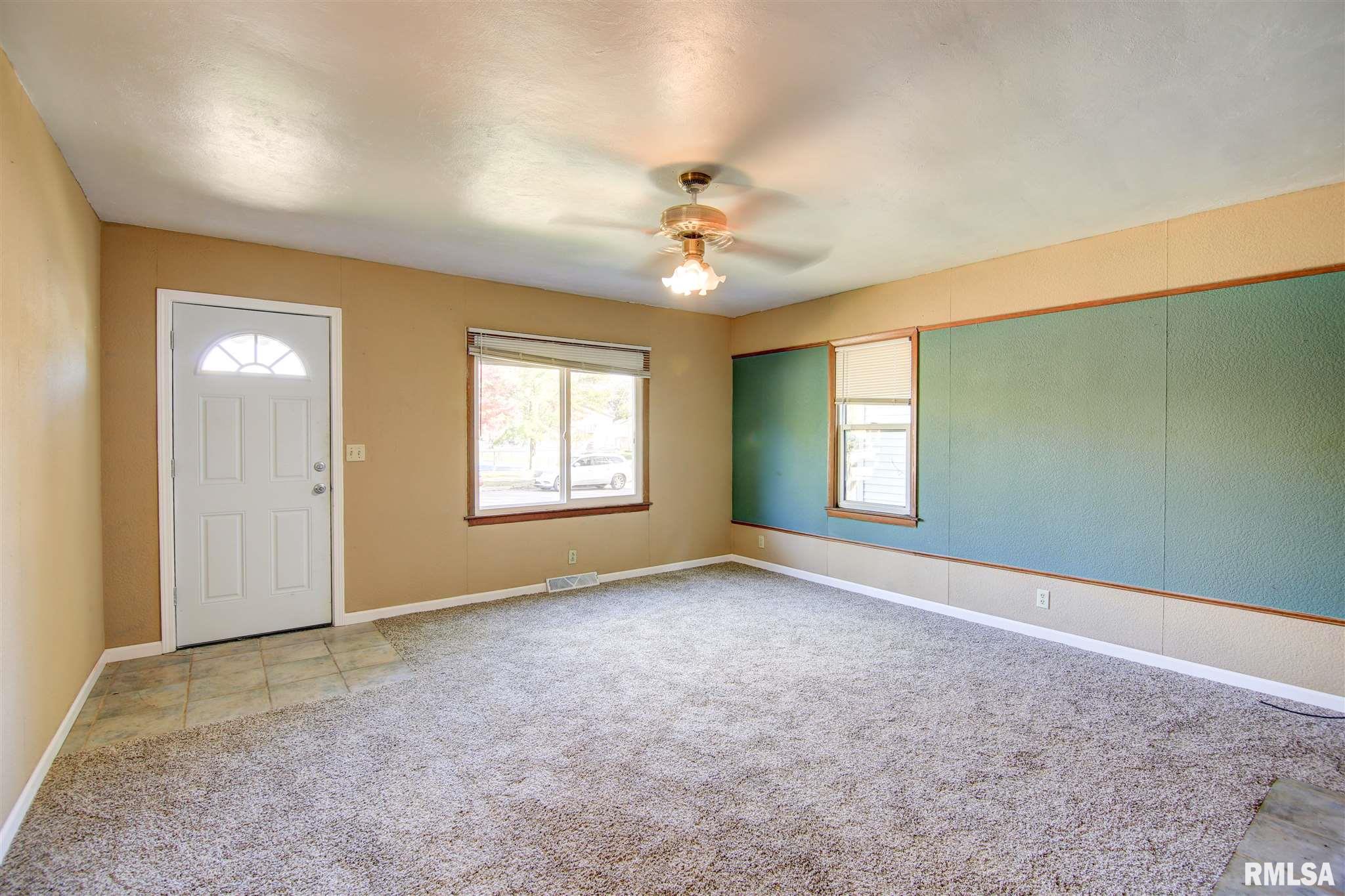705 4th Avenue South Clinton, IA 52732 - Photo 2 of 11 Gallery Image 2