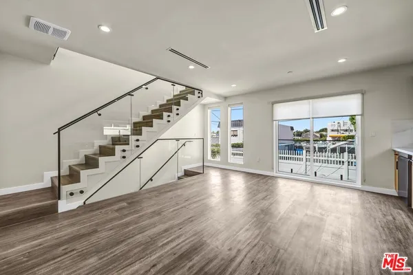 $4,595 | 1309 North Sycamore Avenue, Unit 1309, Los Angeles, CA 90028