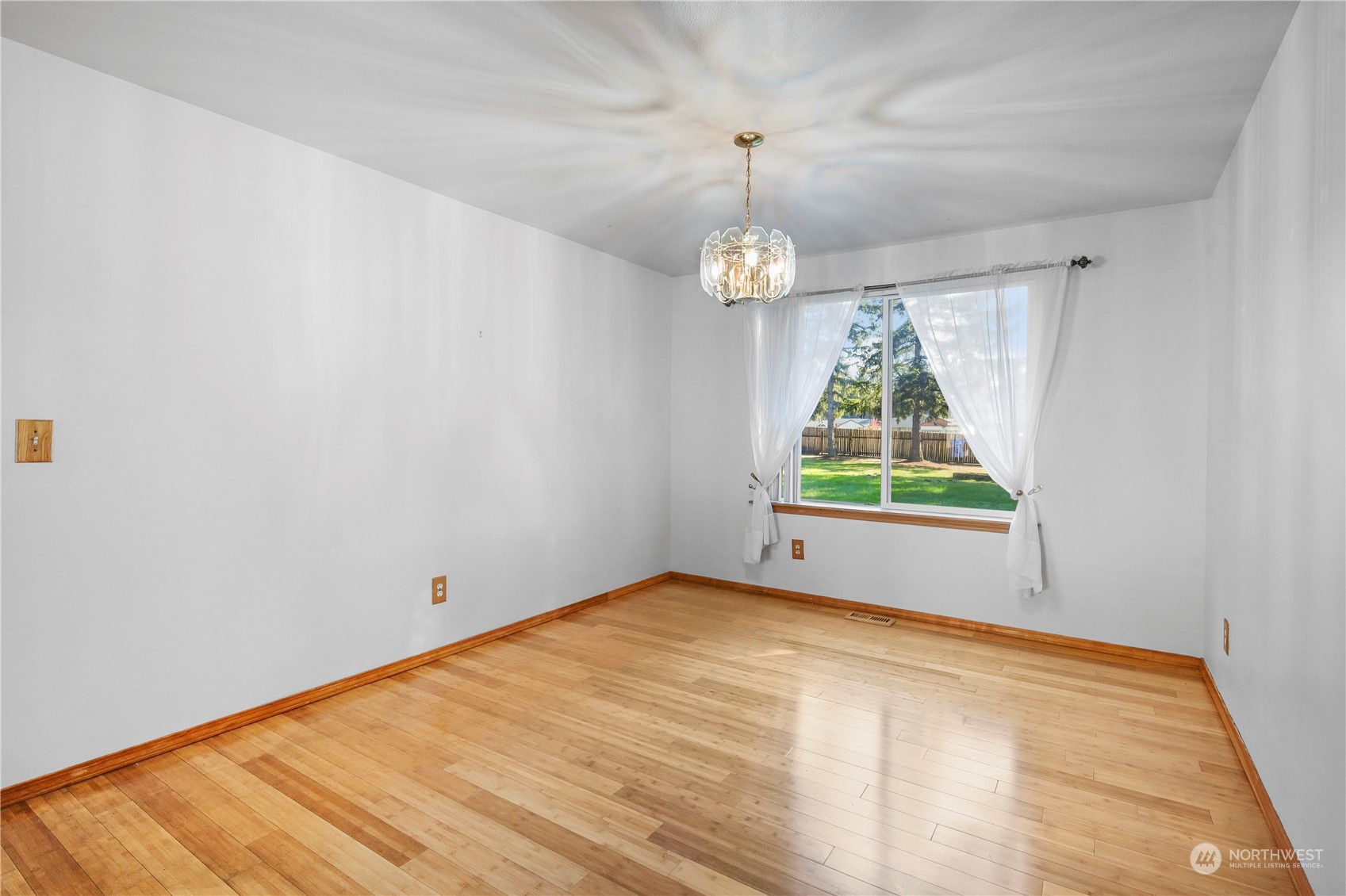 3116 289th Street South Roy, WA 98580 - Photo 5 of 38
