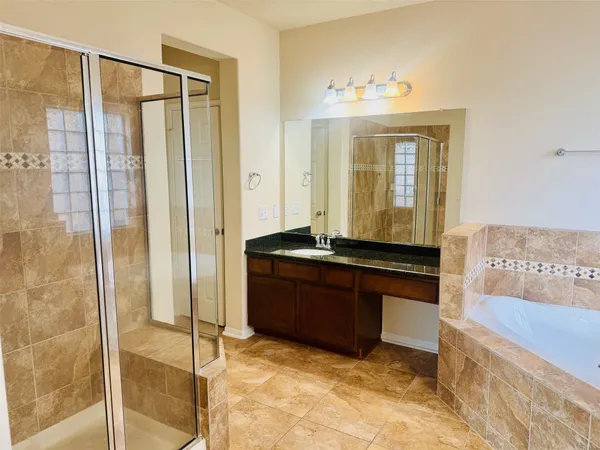 $3,850 | 10002 Nathans Cove, Houston, TX 77089