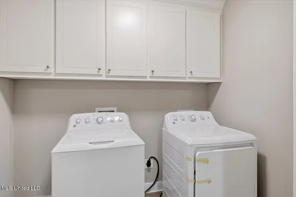 $315,900 | 608 Westfield Drive, Pearl, MS 39208