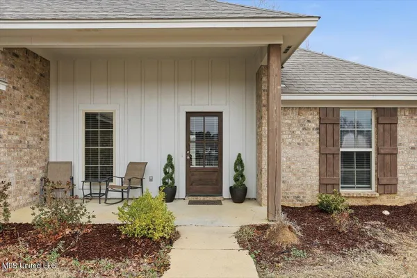 $315,900 | 608 Westfield Drive, Pearl, MS 39208