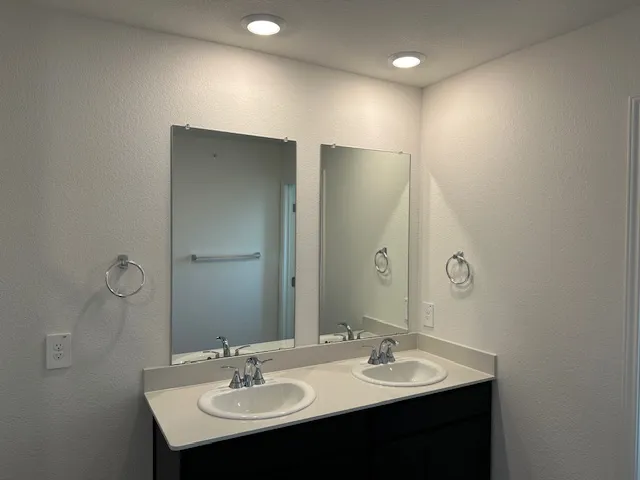 $1,850 | 1850 Settlers Glen Drive, Unit 1503, Round Rock, TX 78665