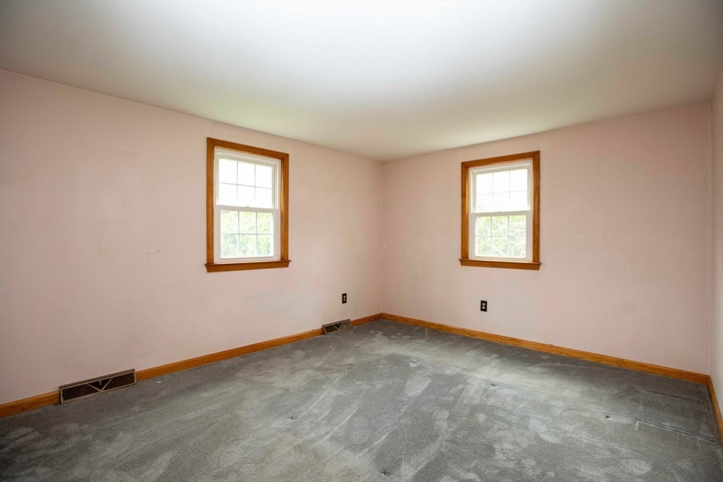 202 Baker Road Swansea, MA 02777 - Photo 17 of 35