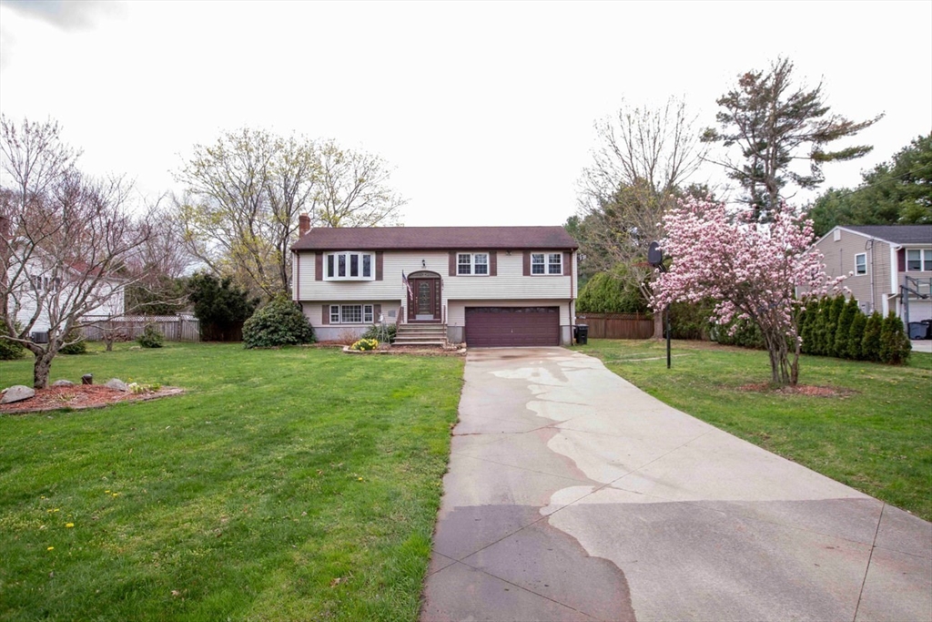 202 Baker Road Swansea, MA 02777 - Photo 2 of 35