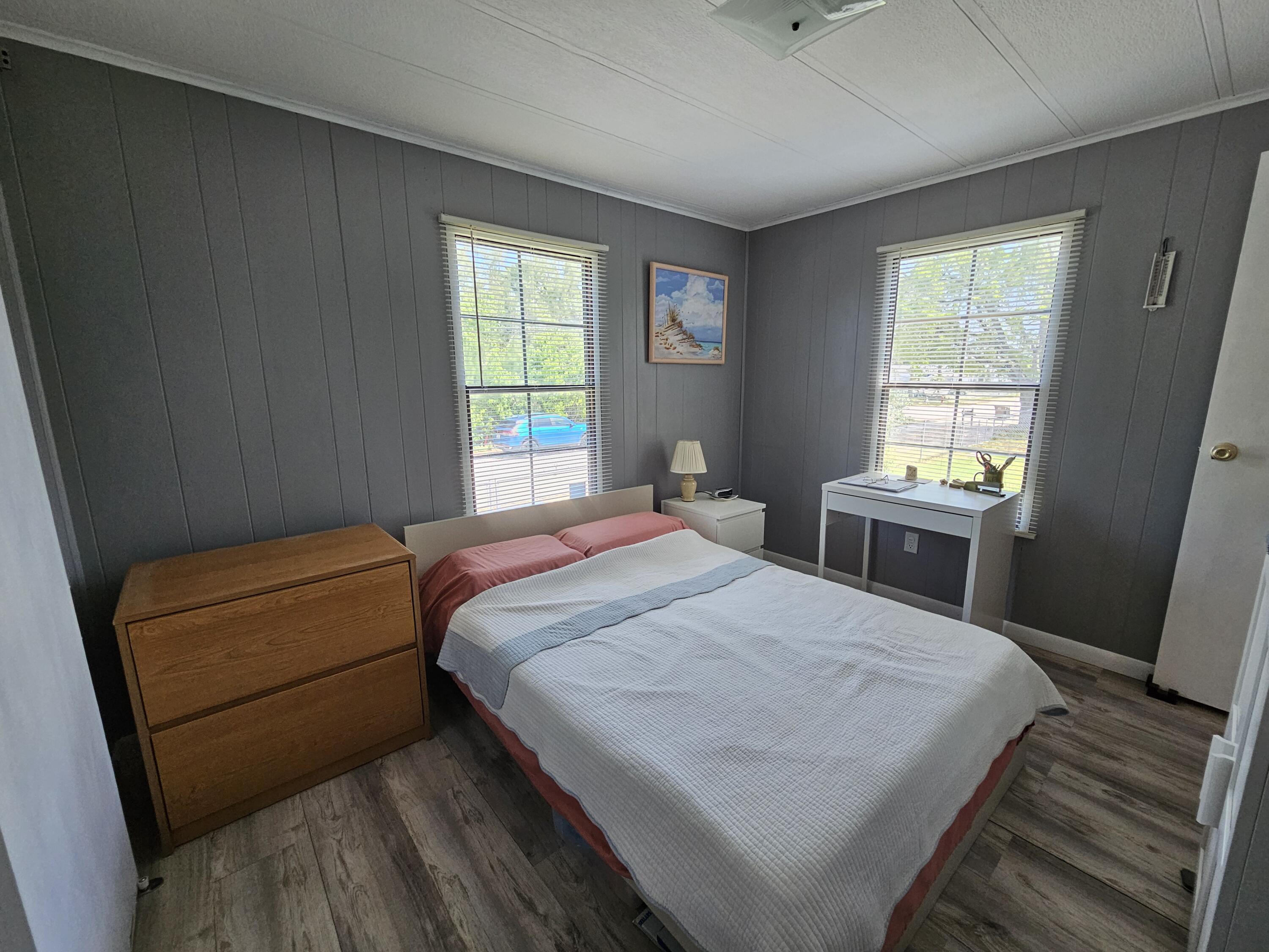 917 Plantation Road Key Largo, FL 33037 - Photo 20 of 31 Guest Bedroom