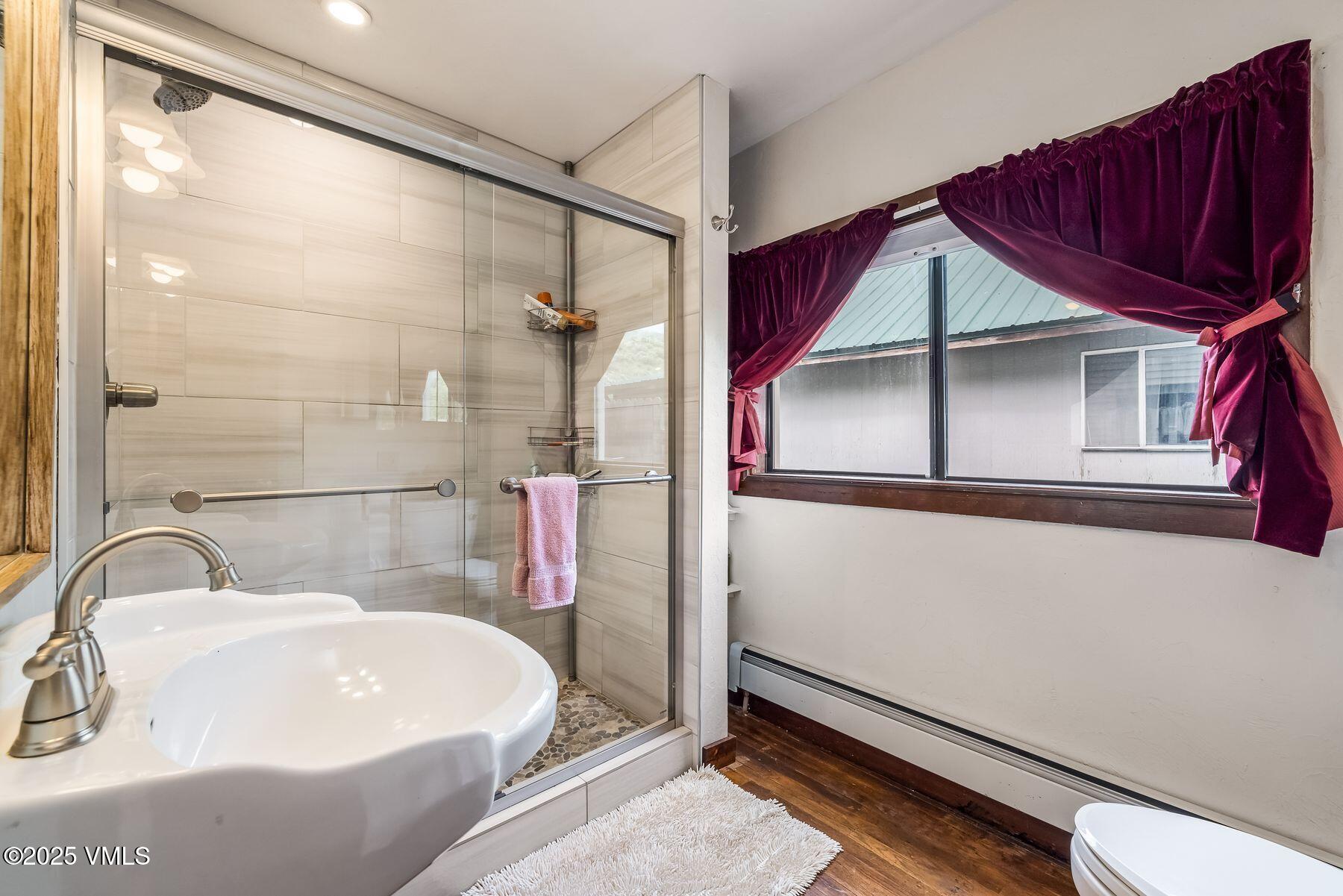 562 Main Street Minturn, CO 81645 - Photo 17 of 29 Primary Bathroom