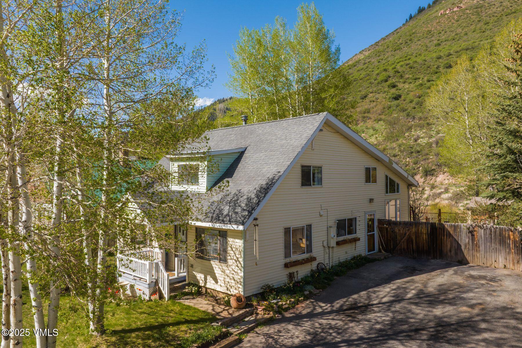 562 Main Street Minturn, CO 81645 - Photo 7 of 29 Exterior