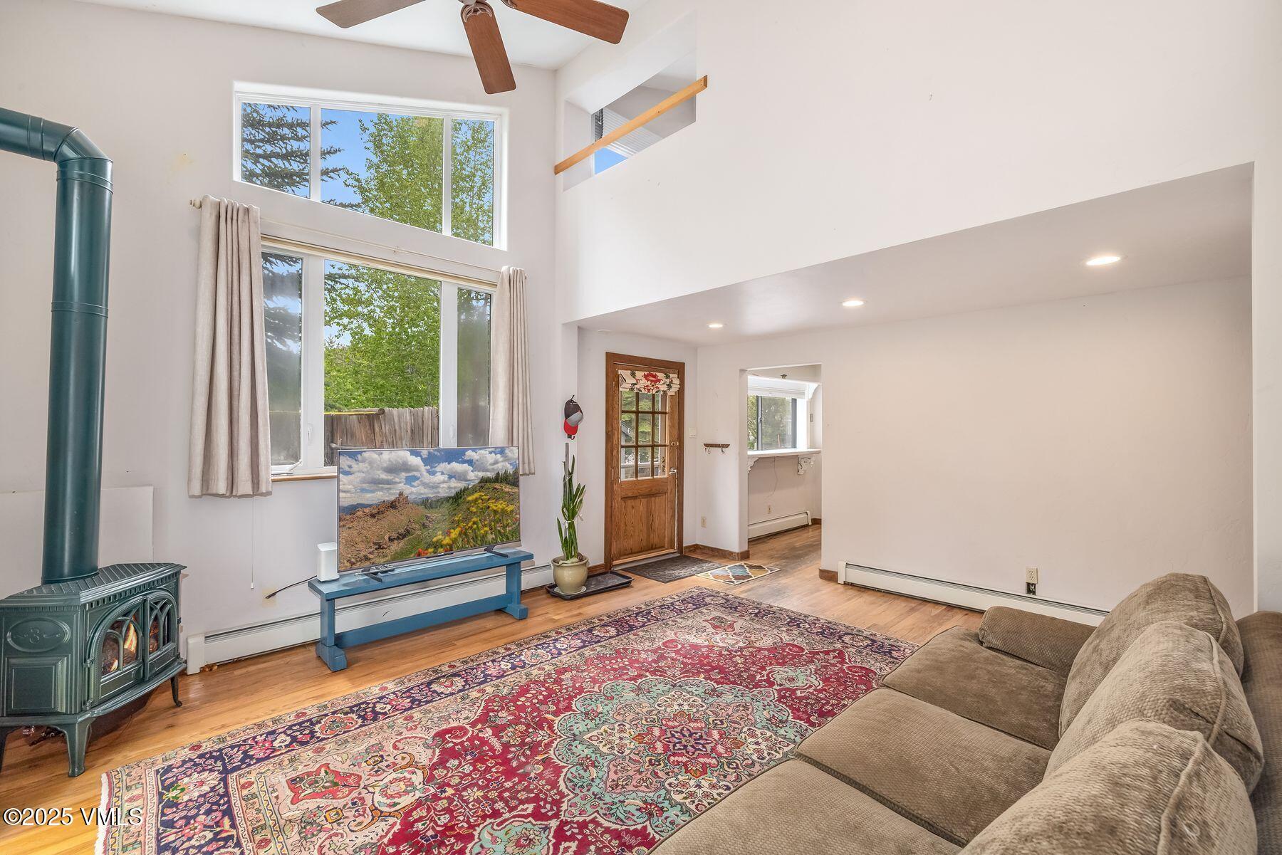 562 Main Street Minturn, CO 81645 - Photo 9 of 29 Living Room