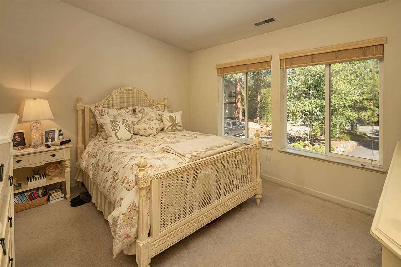 10125 Pine Cone Road Truckee, CA 96161 - Photo 11 of 17