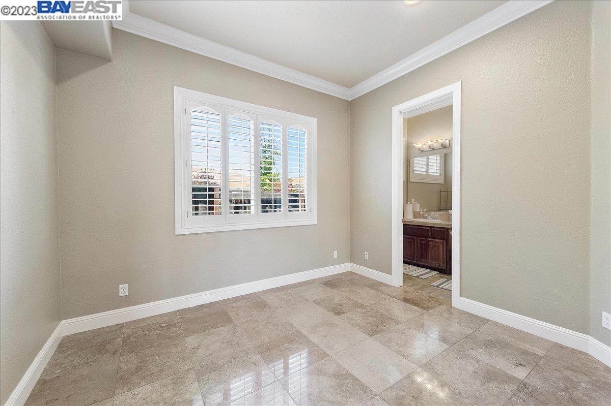 Undisclosed Address San Ramon, CA 94583 - Photo 44 of 57 an empty room with windows and closet